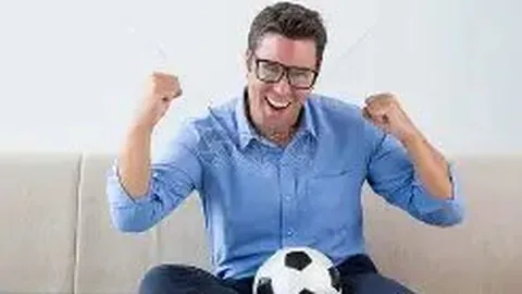 “大连英博力邀马莱莱留阵？神秘示好引发热议，球迷却对其实力存疑！”